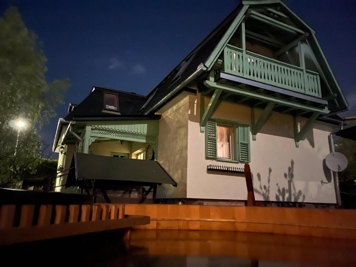 Tamas Apartman Balatonfoeldvar Sziveben- Egesz Evben Nyitva! Bagian luar foto