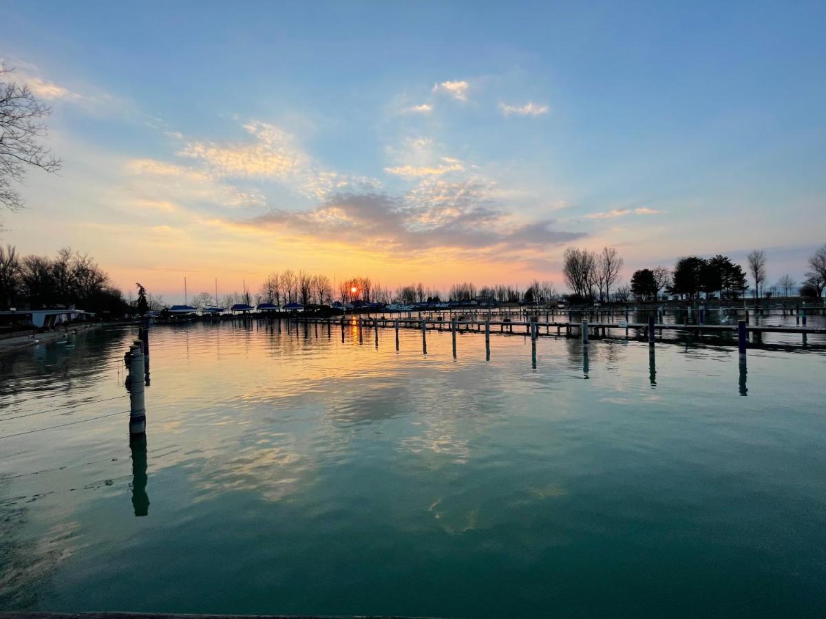Tamas Apartman Balatonfoeldvar Sziveben- Egesz Evben Nyitva! Bagian luar foto