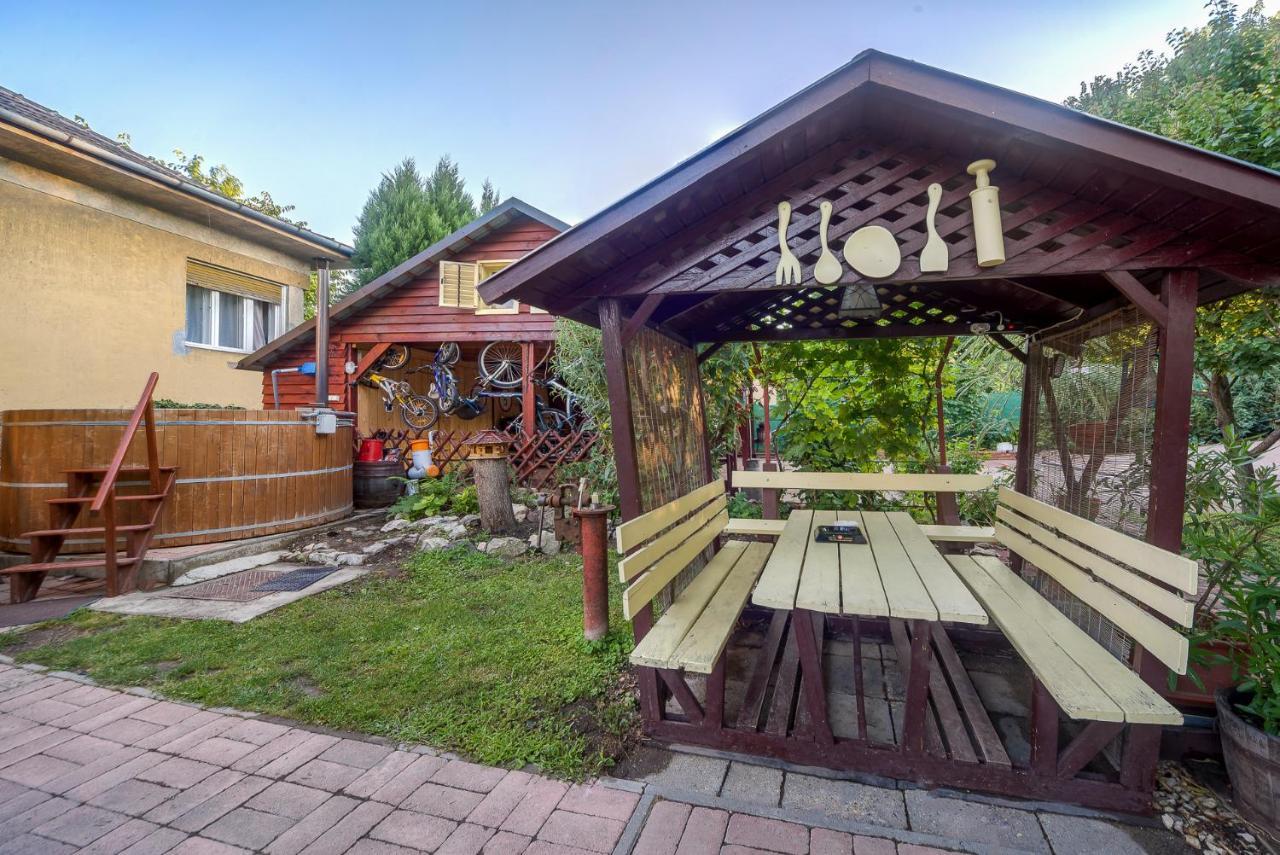 Tamas Apartman Balatonfoeldvar Sziveben- Egesz Evben Nyitva! Bagian luar foto