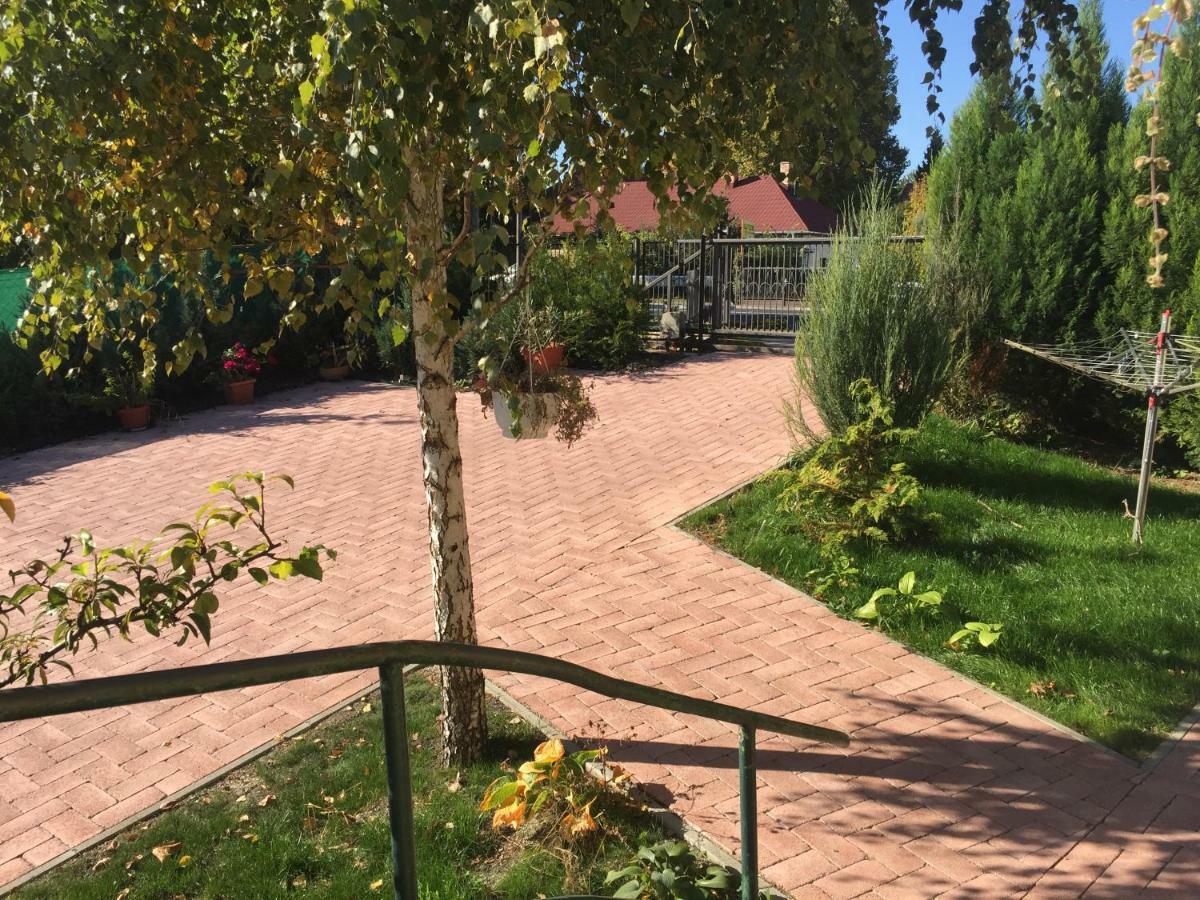Tamas Apartman Balatonfoeldvar Sziveben- Egesz Evben Nyitva! Bagian luar foto