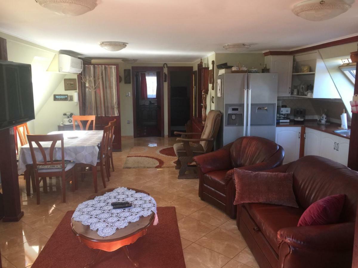 Tamas Apartman Balatonfoeldvar Sziveben- Egesz Evben Nyitva! Bagian luar foto